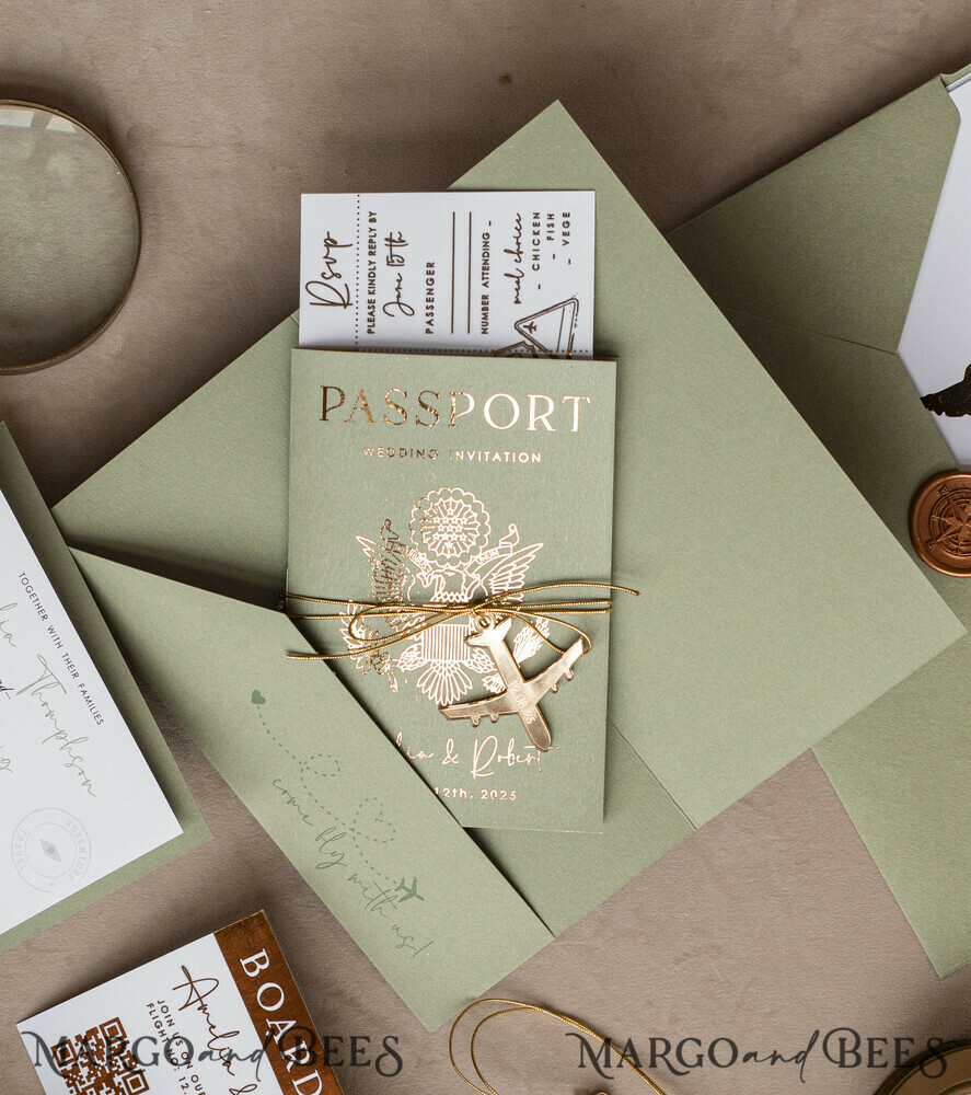 PROBENNEHMESERVICE
 Muster
 Muster, maßgeschneidertes Musterset Gold Salbeigrün Pass Hochzeitseinladung, Goldene Hochzeitskarten Boarding Pass, Grün Reise Pass Hochzeitseinladungen im Ausland, Hochzeitskarten für das Reiseziel Griechenland, Toskana Reisekarten Hochzeitsstationery Italien Weltkarte.