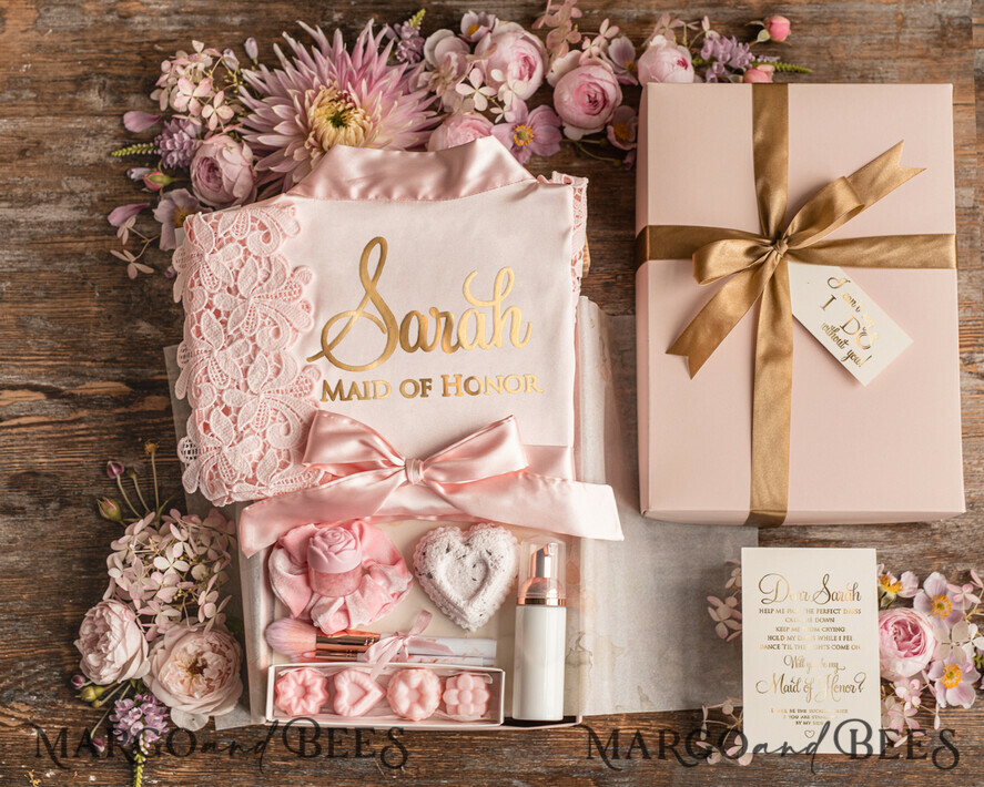 Brautjungfer/Trauzeuge Box WIRST DU MEINE BRAUTJUNGEFRIENDE SEIN? Brautjungfer Luxus Satinrobe, Trauzeugin Geschenkbox, Spa-Tag Kosmetik Hochzeitsset