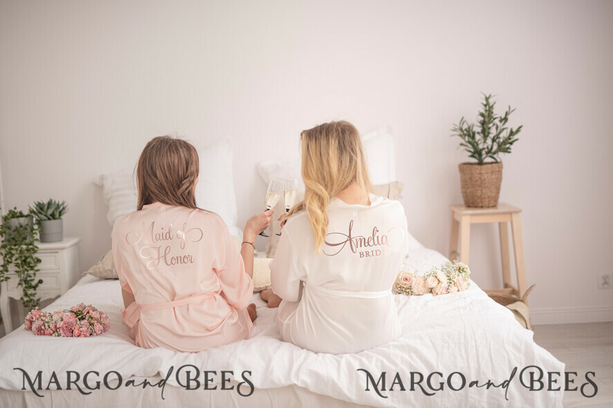 FRISCH VERHEIRATETES PAAR GESCHENKE Brautgeschenke Weißer Satin Hochzeitsrock für die Braut mit roségoldener Aufschrift, Eleganter roségoldener Hochzeitsrock, Braut Hochzeitsgeschenk