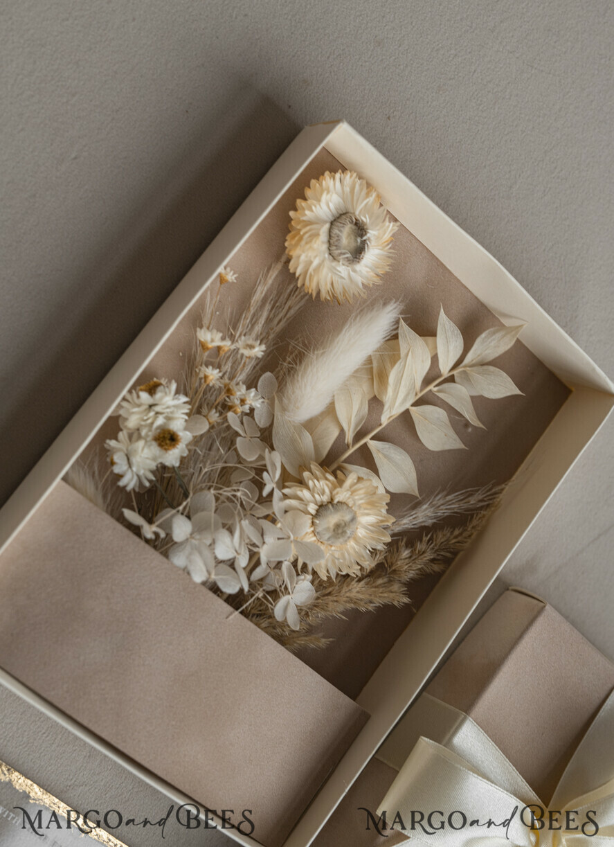 HOCHZEITS EINLADUNGEN Einladungen für VIP/ Boxeinladungen für Eltern Natürliche getrocknete Blumen Hochzeitskarten in Samtbox, Plexi Glamour Box Hochzeits Einladung Suite Luxus, romantische Samt Hochzeitskarten, maßgeschneiderte goldene Einladungen