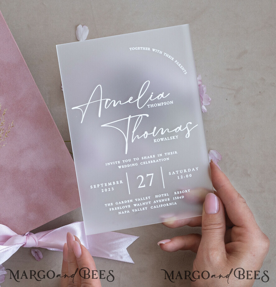 HOCHZEITS EINLADUNGEN Einladungen für VIP/ Boxeinladungen für Eltern Acrylhochzeitskarten in Samtbox, Frozen Plexi Glamour Hochzeitskarten Suite Luxusbox, elegante Samthochzeitskarten, maßgeschneiderte goldene Einladungen