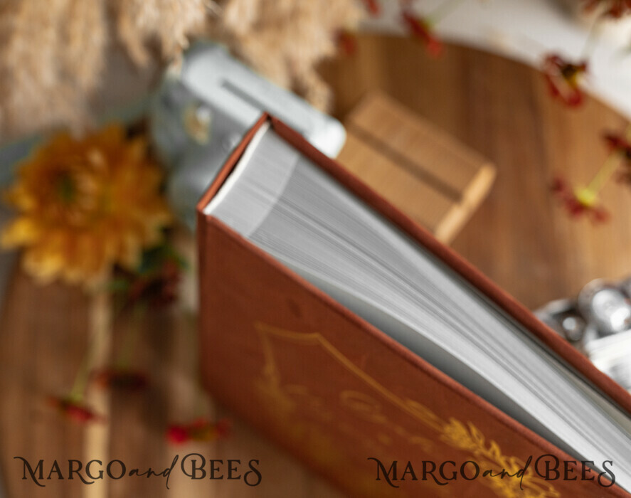 HOCHZEITS-GÄSTEBÜCHER Samtkissen Instax Gästebuch Terrakotta Gold personalisiertes Gästebuch für Hochzeiten und Acryl-Instax-Schild, Samt-Erinnerungsfotobuch und klares Schildset für die Herbsthochzeit, Polaroid-Samt-Gästebuch und Plexi-Instax-Schild-Set.