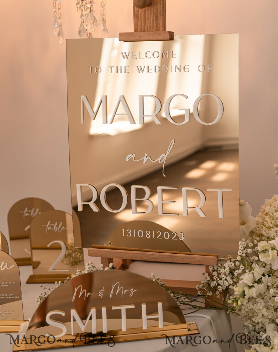 TISCHPLÄNE UND WILLKOMMENSCHILDER FÜR HOCHZEITEN Plexi Gold / Samt Luxuriöser goldener Spiegel Hochzeitswillkommensschild, goldene Hochzeitsdekoration, personalisiertes Hochzeitsschild, Hochzeitsgeschenk, Willkommenshochzeitsboard BpPXSet