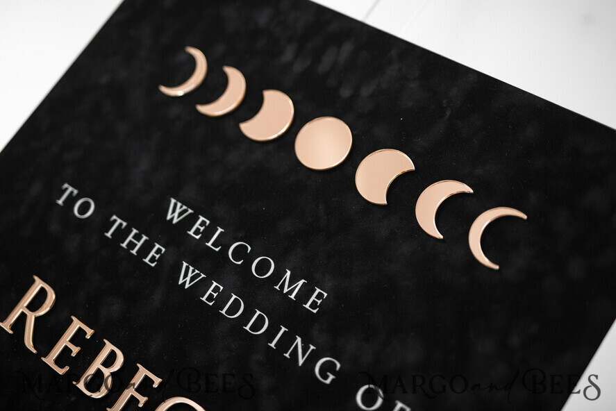 TISCHPLÄNE UND WILLKOMMENSCHILDER FÜR HOCHZEITEN Plexi Gold / Samt Luxuriöses schwarzes Samt-Hochzeit Willkommen-Schild, goldene Hochzeitsdekoration, personalisiertes Hochzeitsschild, Hochzeitsgeschenk, Willkommen-Hochzeitsboard
