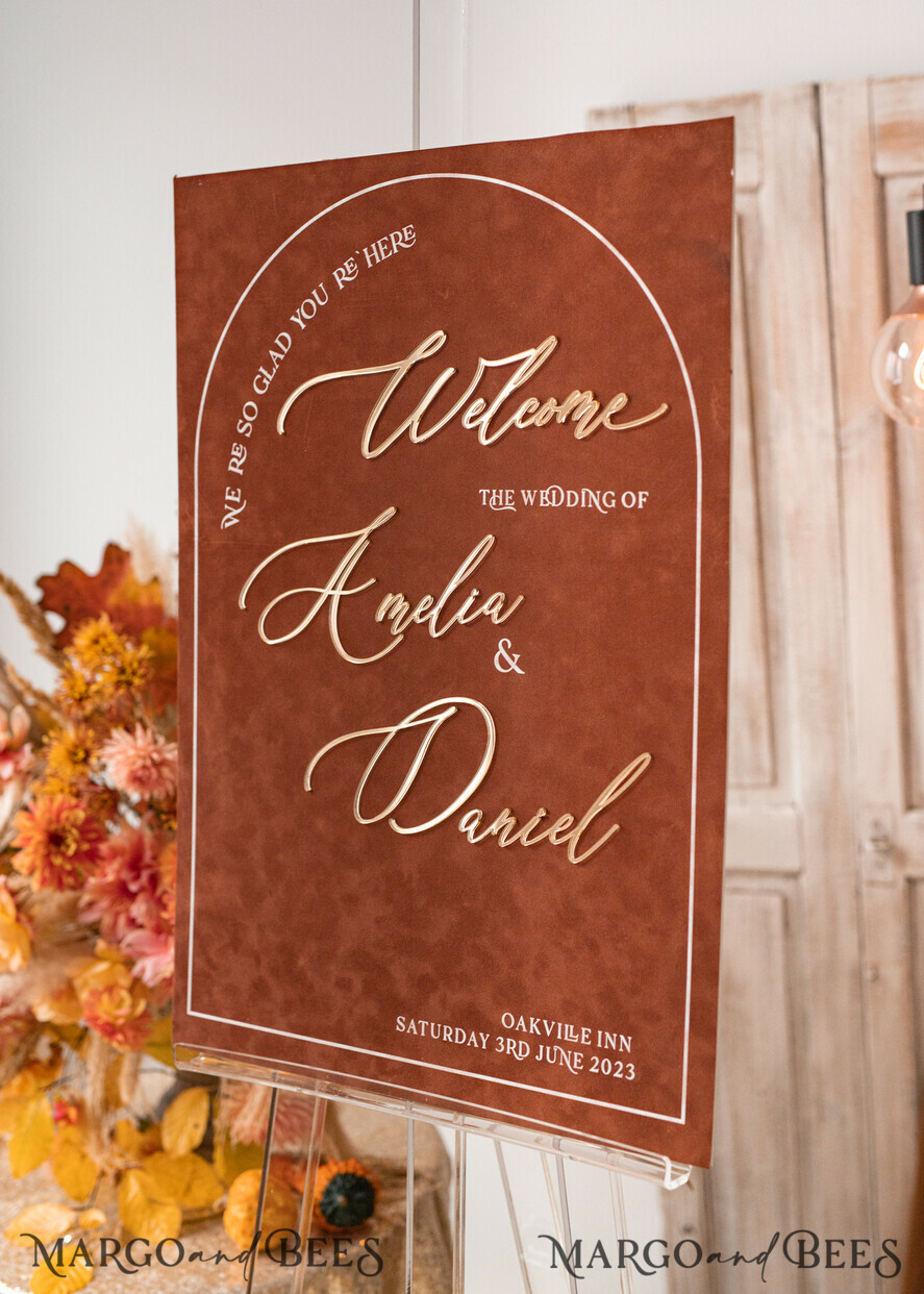 TISCHPLÄNE UND WILLKOMMENSCHILDER FÜR HOCHZEITEN Plexi Gold / Samt Herbsthochzeit Willkommensschild, luxuriöses Samtrosthochzeit Willkommensschild, goldene Hochzeitsdekoration, personalisiertes Rosthochzeitsschild, Hochzeitsempfangset, Herbst Willkommenshochzeitsboard