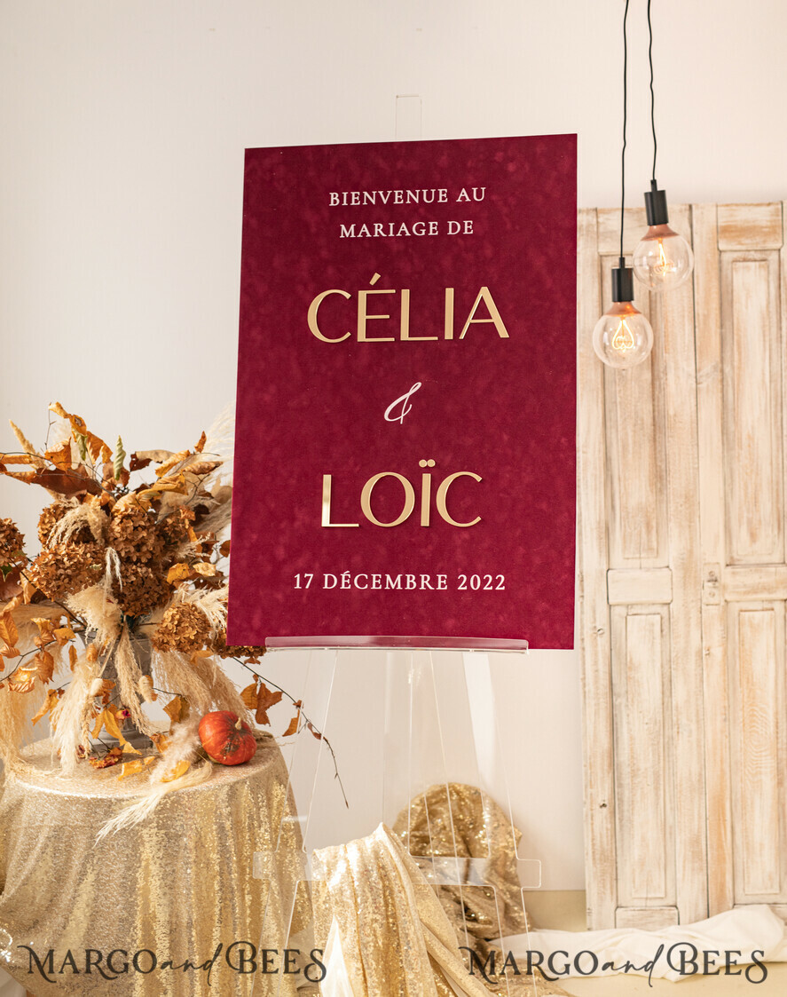 TISCHPLÄNE UND WILLKOMMENSCHILDER FÜR HOCHZEITEN Plexi Gold / Samt Burgunder Hochzeits Willkommensschild, Luxus Samt Weinrot Hochzeits Willkommensschild, Goldene Hochzeitsdekoration, Personalisierte Boho Hochzeitsbeschilderung, Hochzeitsempfangsset, Indisches Willkommens Hochzeitsbrett