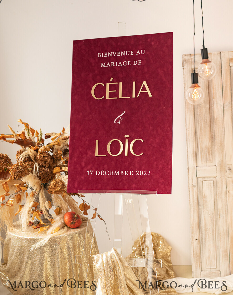 TISCHPLÄNE UND WILLKOMMENSCHILDER FÜR HOCHZEITEN Plexi Gold / Samt Burgunder Hochzeits Willkommensschild, Luxus Samt Weinrot Hochzeits Willkommensschild, Goldene Hochzeitsdekoration, Personalisierte Boho Hochzeitsbeschilderung, Hochzeitsempfangsset, Indisches Willkommens Hochzeitsbrett