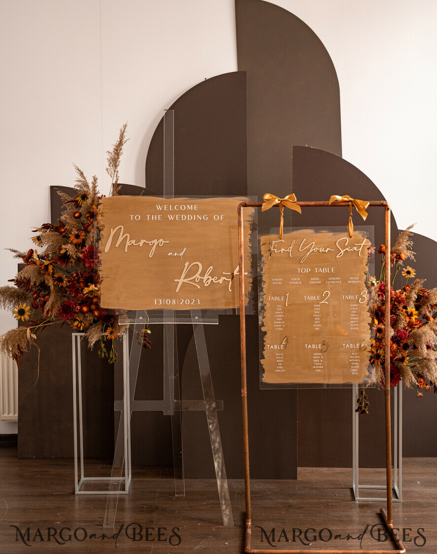 TISCHPLÄNE UND WILLKOMMENSCHILDER FÜR HOCHZEITEN Plexi Gold / Samt beige Samt und Gold Modernes Samt Sitzplan, 3D Elegantes Finde deinen Platz - Sitzplan, Luxus Hochzeittischplan, Hochzeitsdekoration mit goldenen Buchstaben - Goldenes Empfangsschild - Individuelles Zeremonieschild