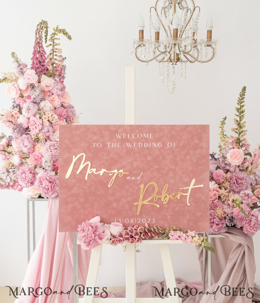 TISCHPLÄNE UND WILLKOMMENSCHILDER FÜR HOCHZEITEN Plexi Gold / Samt Luxuriöses Samt Blush-Pink Hochzeits-Willkommensschild, goldene Hochzeitsdekoration, personalisiertes Hochzeitszeichen, Hochzeitsgeschenk, Willkommens-Hochzeitsboard BpPXSet