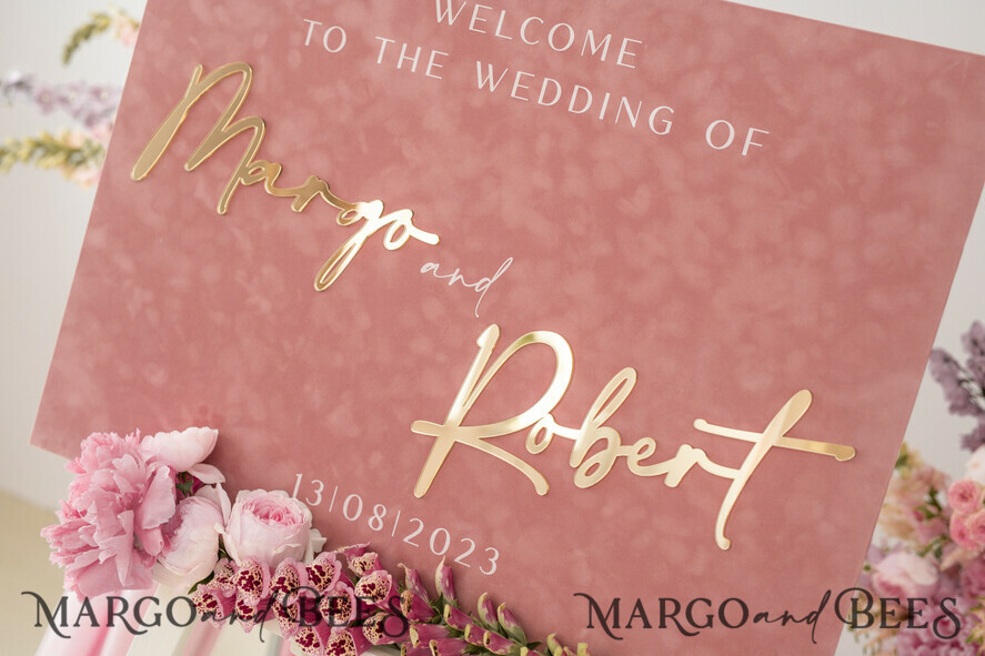 TISCHPLÄNE UND WILLKOMMENSCHILDER FÜR HOCHZEITEN Plexi Gold / Samt Luxuriöses Samt Blush-Pink Hochzeits-Willkommensschild, goldene Hochzeitsdekoration, personalisiertes Hochzeitszeichen, Hochzeitsgeschenk, Willkommens-Hochzeitsboard BpPXSet