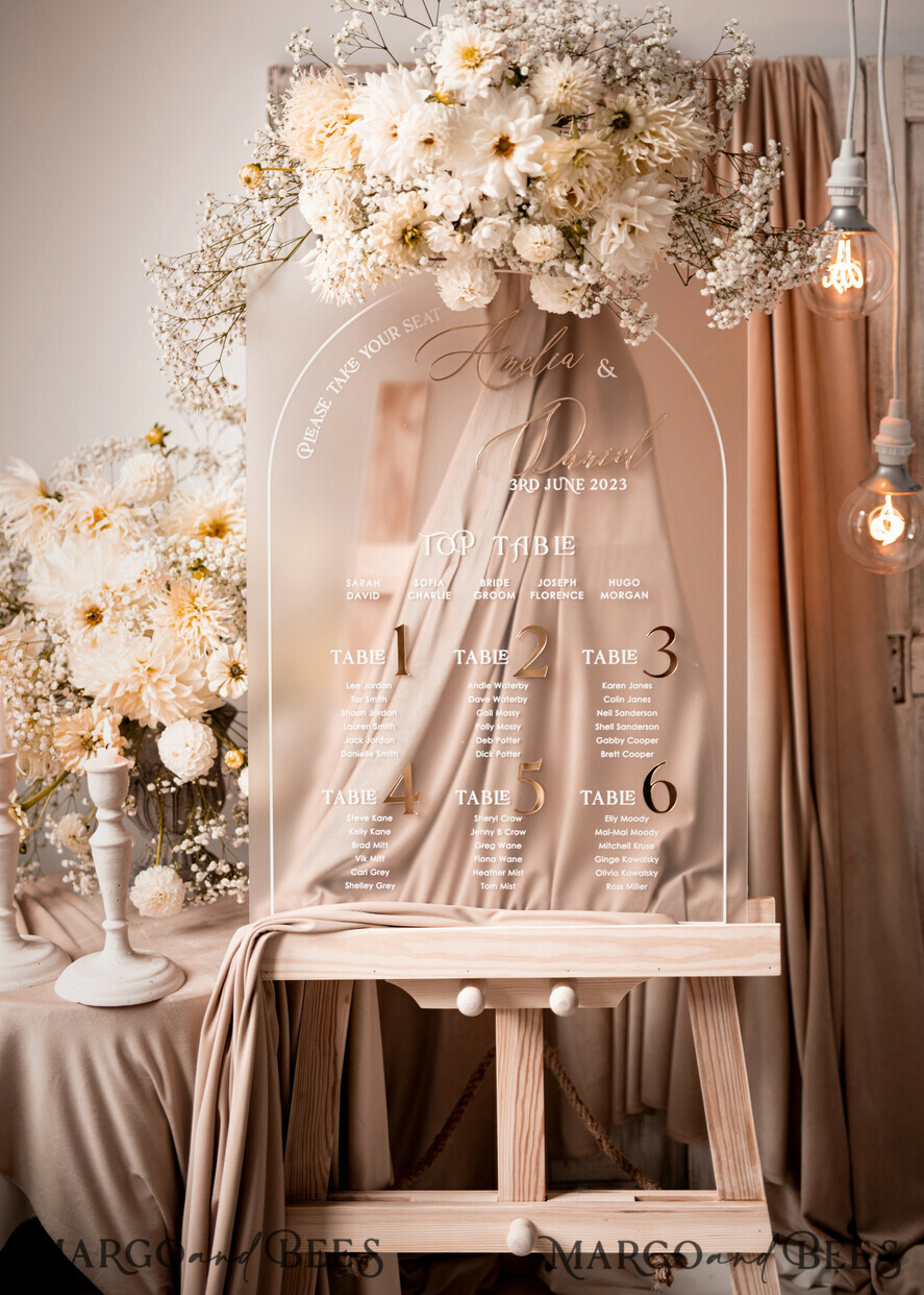 TISCHPLÄNE UND WILLKOMMENSCHILDER FÜR HOCHZEITEN Plexi Gold / Samt Elegantes gefrorenes Hochzeitsset Acryl Finde deinen Platz, personalisierter Hochzeitsbeiger Tischplan, gefrorenes Tan transparent und gold modernes gefrorenes transparentes Sitzdiagramm, 3D elegantes Finde deinen Platz - Sitzplan.