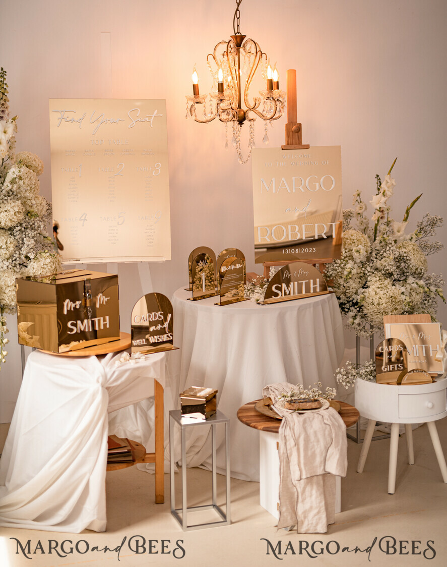 TISCHPLÄNE UND WILLKOMMENSCHILDER FÜR HOCHZEITEN Plexi Gold / Samt Goldener Spiegel Hochzeits Willkommensschild, Goldene Hochzeitsdekoration, Personalisierter Hochzeitsschild, Hochzeitsgeschenk, Willkommen Hochzeitsbrett BpPXSet