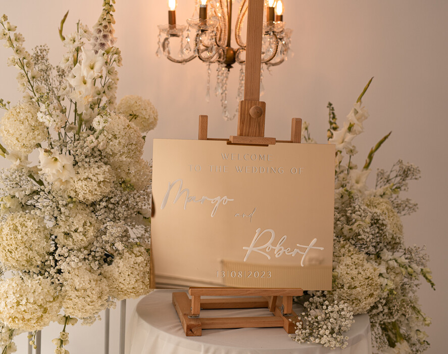 TISCHPLÄNE UND WILLKOMMENSCHILDER FÜR HOCHZEITEN Plexi Gold / Samt Goldener Spiegel Hochzeits Willkommensschild, Goldene Hochzeitsdekoration, Personalisierter Hochzeitsschild, Hochzeitsgeschenk, Willkommen Hochzeitsbrett BpPXSet