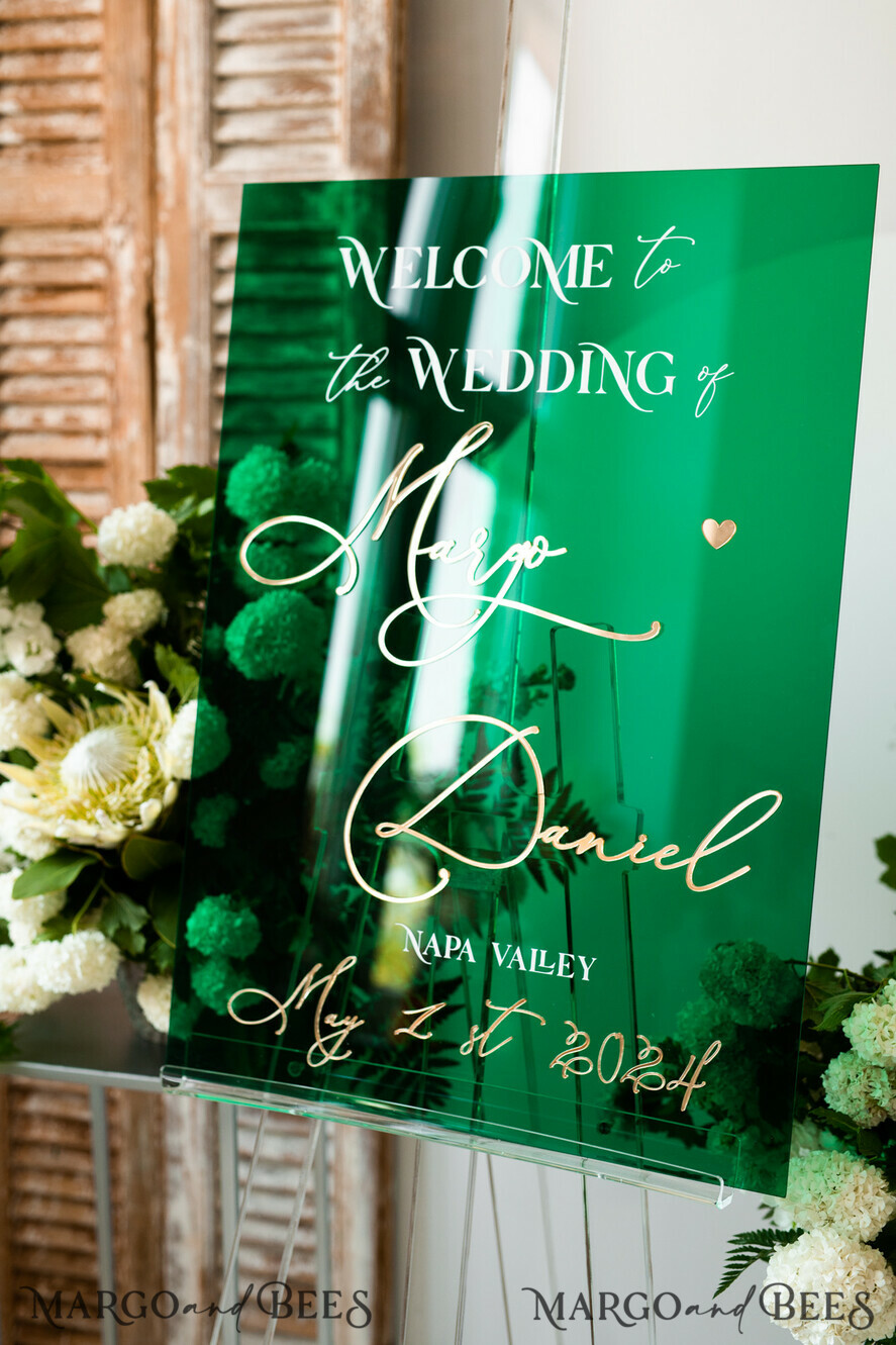 TISCHPLÄNE UND WILLKOMMENSCHILDER FÜR HOCHZEITEN Plexi Gold / Samt Luxus Grünes und Goldenes Hochzeits Willkommen-Schild, Smaragdgrünes Acryl Hochzeitsdekor, Personalisierte Hochzeitsschilder, Hochzeitsboard, Willkommen Hochzeitsboard