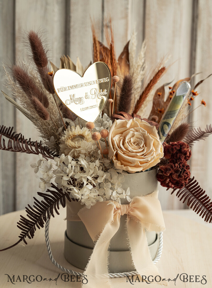 FRISCH VERHEIRATETES PAAR GESCHENKE Geldgeschenk zur Hochzeit Geschenkschachtel für Geld Geldgeschenk zur Hochzeit mit Strauß aus Trockenblumen personalisiert