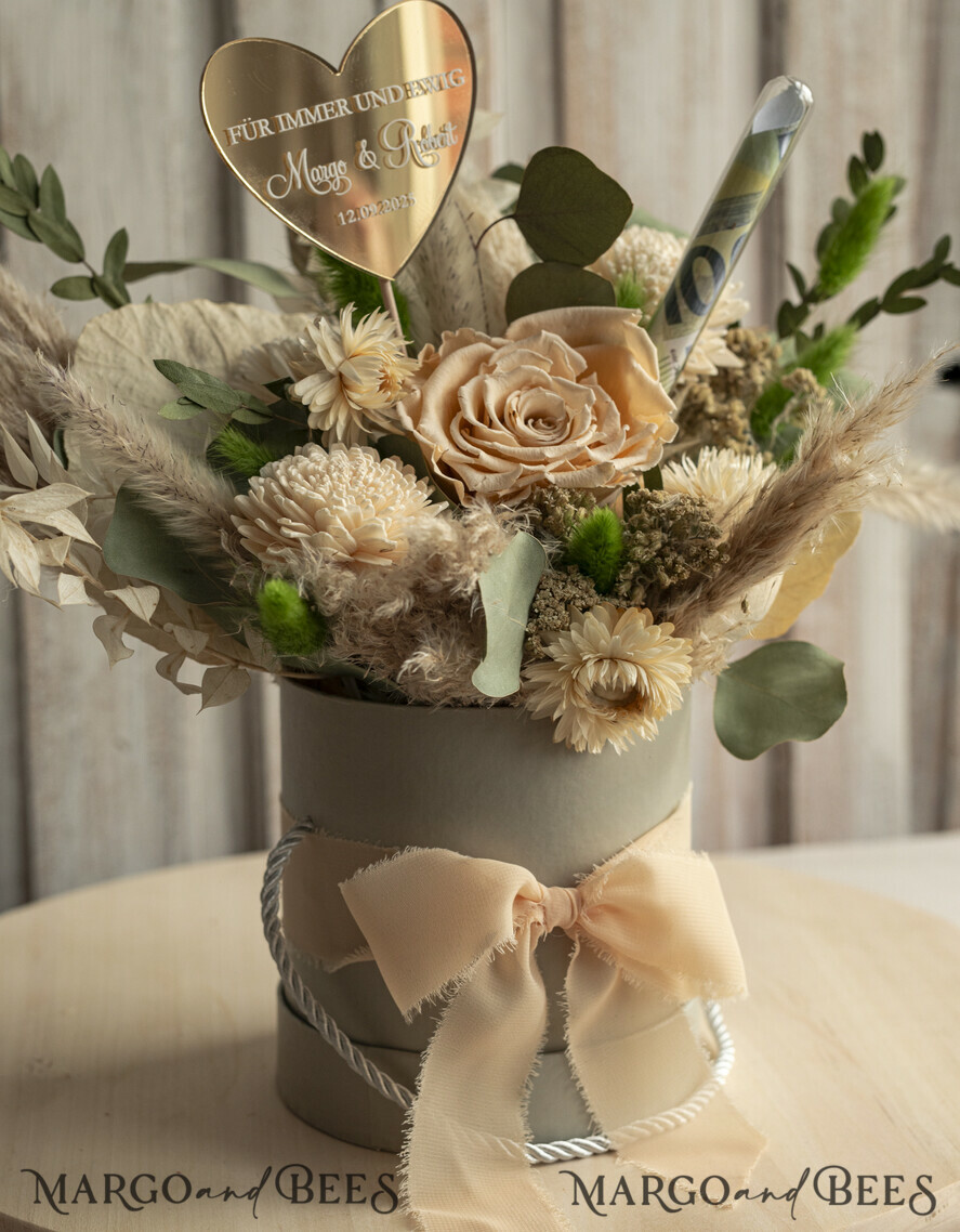 FRISCH VERHEIRATETES PAAR GESCHENKE Geldgeschenk zur Hochzeit Geschenkschachtel für Geld Geldgeschenk zur Hochzeit mit Strauß aus Trockenblumen personalisiert