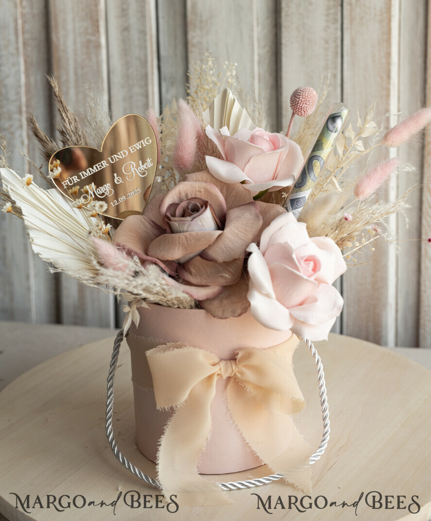 FRISCH VERHEIRATETES PAAR GESCHENKE Geldgeschenk zur Hochzeit Geschenkschachtel für Geld Geldgeschenk zur Hochzeit mit Strauß aus Trockenblumen personalisiert