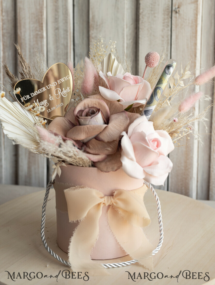 FRISCH VERHEIRATETES PAAR GESCHENKE Geldgeschenk zur Hochzeit Geschenkschachtel für Geld Geldgeschenk zur Hochzeit mit Strauß aus Trockenblumen personalisiert