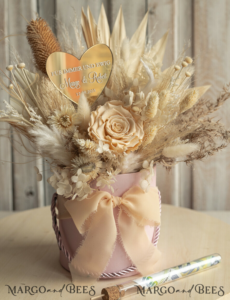 FRISCH VERHEIRATETES PAAR GESCHENKE Geldgeschenk zur Hochzeit Geschenkschachtel für Geld Geldgeschenk zur Hochzeit mit Strauß aus Trockenblumen personalisiert