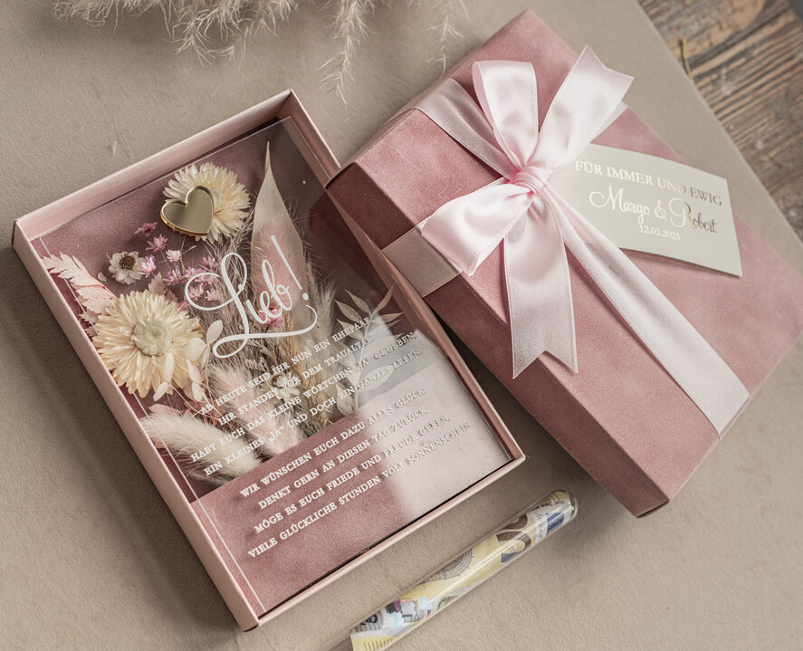 FRISCH VERHEIRATETES PAAR GESCHENKE Geldgeschenk zur Hochzeit Geschenkschachtel für Geld Geldgeschenk zur Hochzeit mit Strauß aus Trockenblumen personalisiert