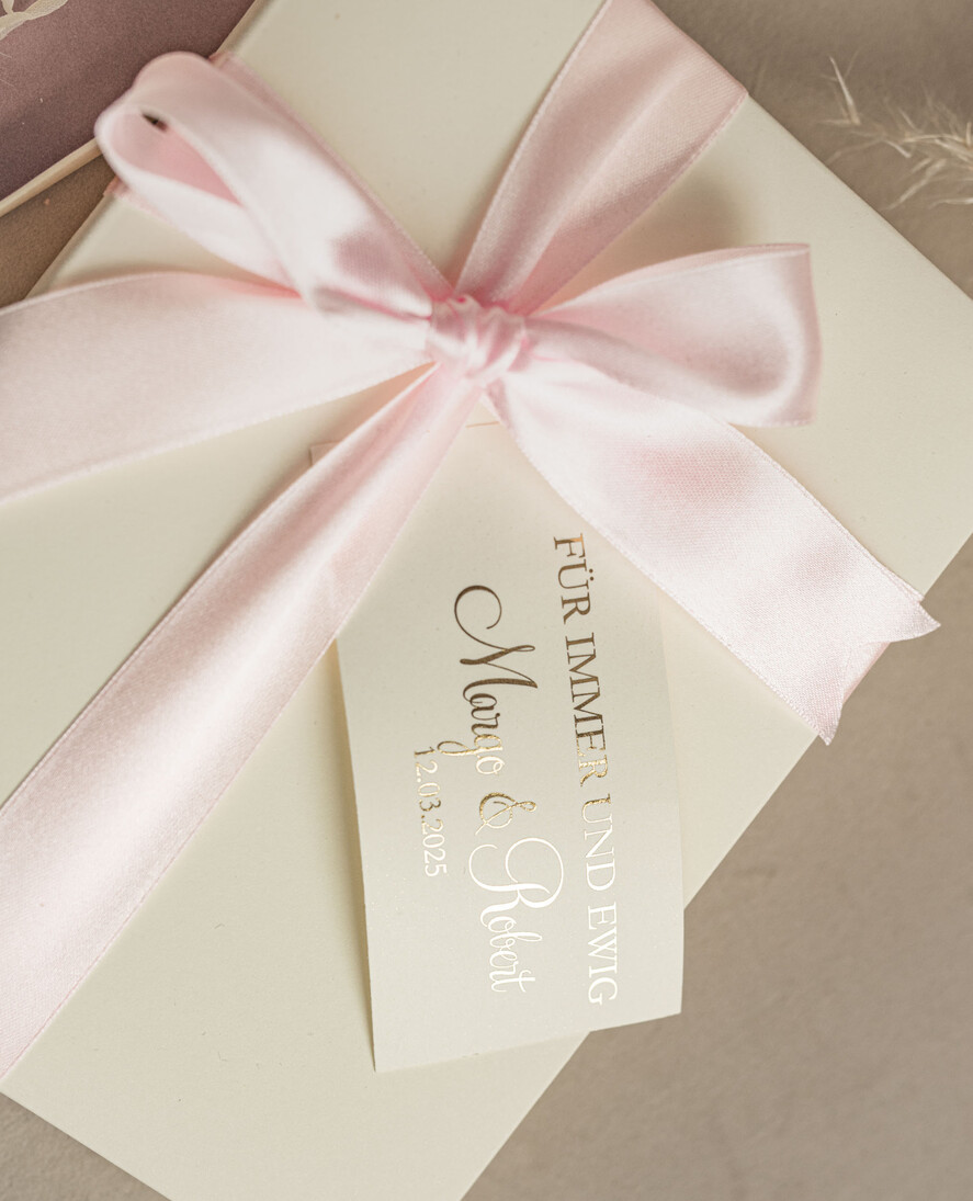 FRISCH VERHEIRATETES PAAR GESCHENKE Geldgeschenk zur Hochzeit Geschenkschachtel für Geld Geldgeschenk zur Hochzeit mit Strauß aus Trockenblumen personalisiert, Reagenzglas für Geld.