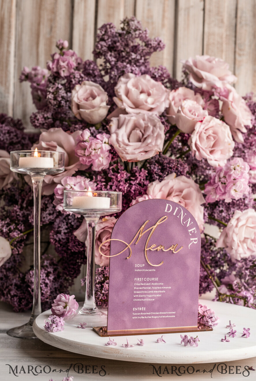 TISCHDEKORATIONSCHILDER   Samt Tischnummern und Dekoration Acryl- und Samt-Arch-Dinner-Menü, gold Plexi Mauve-Hochzeitsmenü-Schild mit Ständer, staubige Rose Plexi Tisch-Dinner-Menü luxuriöse lila Hochzeits-Tischdekoration