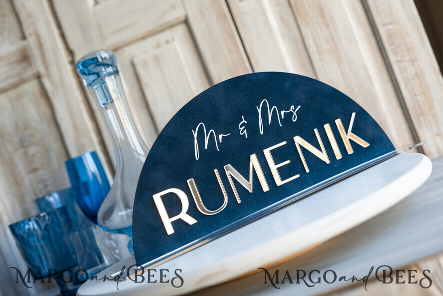 TISCHDEKORATIONSCHILDER   Samt Tischnummern und Dekoration Silberne Acryl-Top-Tisch Mr und Mrs-Schilder mit Ständer, dunkelblaue Samt-Silber-Spiegel-Tischschilder, marineblaue Silber-Plexiglas-Top-Tisch Mr und Mrs-Schilder, luxuriöse Hochzeits-Tischdekorationen Tischmittelstücke.
