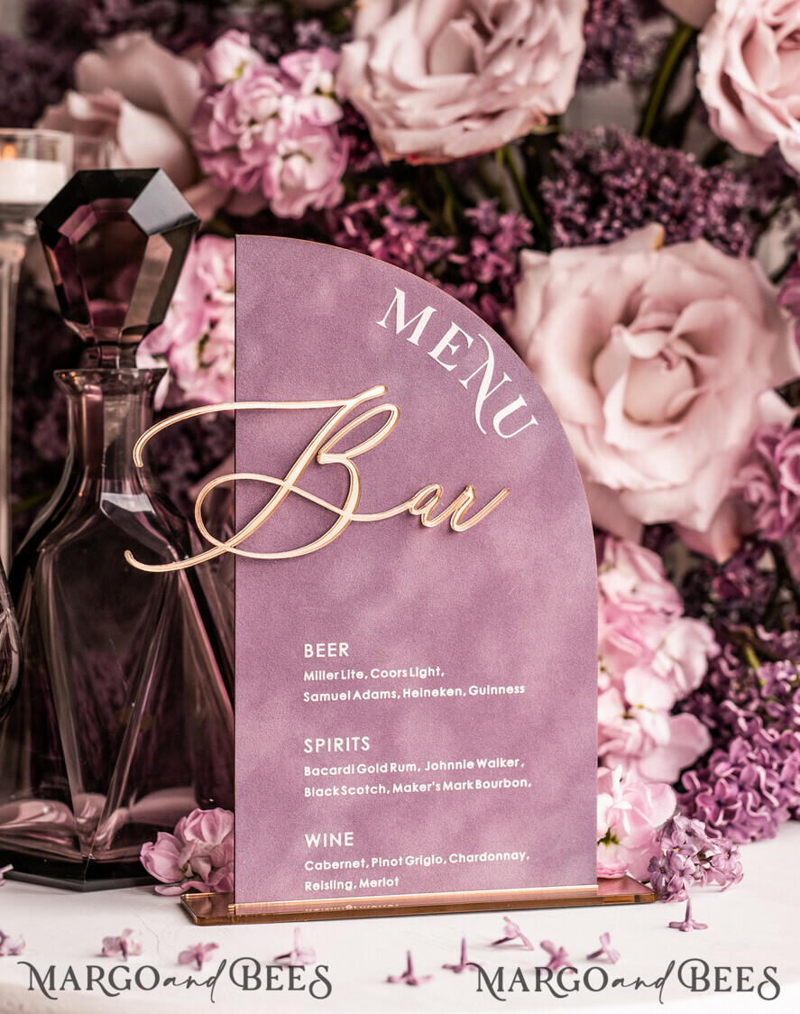 TISCHDEKORATIONSCHILDER   Samt Tischnummern und Dekoration Acryl-Bogen-Bar-Menü, gold Plexi Mauve Samt Getränkebar-Menü-Schild mit Ständer, staubrosa Tischbar-Menü, halb gewölbte Hochzeits-Tischdekoration, lila Getränkebar-Menü