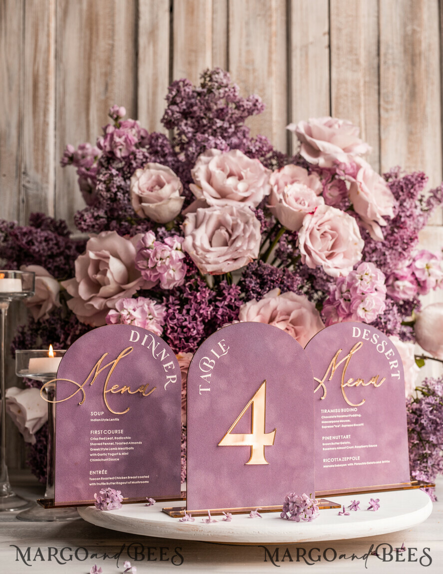 TISCHDEKORATIONSCHILDER   Samt Tischnummern und Dekoration Mauve Acryl Bogen Tisch Nummer, Staubige Rose Samt Tischschild, Gold Plexi Samt Tischnummern in Staubigem Blau, Lila Hochzeits Tischnummer mit Ständer