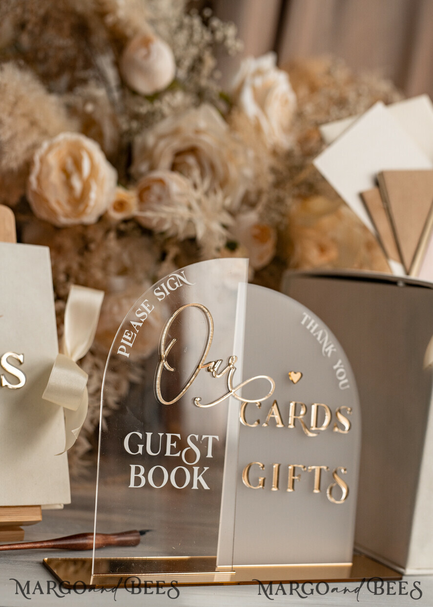 KARTONBOXEN  
 Samtkartenboxen Samtkartenbox Gästebuch & Schild, Hochzeitskartenbox mit Deckel, Instant Instax Gästebuch, beige Hochzeitsgeldbox Sing Gästebuch Set, nude Kartenbox mit Schlitz und Karten sowie Geschenkbogen Acrylschildset.