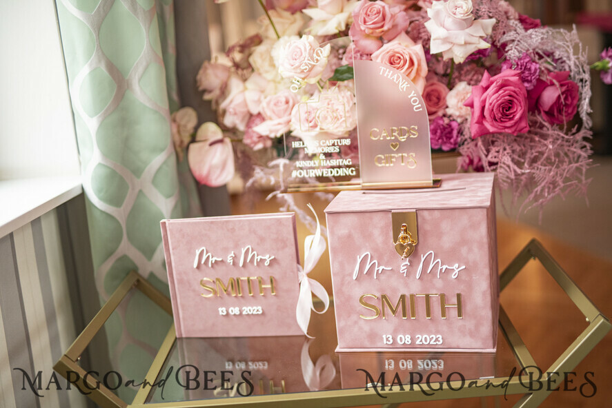 KARTONBOXEN  
 Samtkartenboxen Blush-Pink-Gold-Velvet-Set, Kartenbox mit Schloss & Polaroid-Gästebuch & Karten Geschenke-Schild und Instax-Anleitungsschild-Kombination sowie Stift-Set, Hochzeitskartenbox mit Deckel, Instant Instax-Gästebuch, Hochzeitsgeldbox, Sing-Gästebuch-Set.