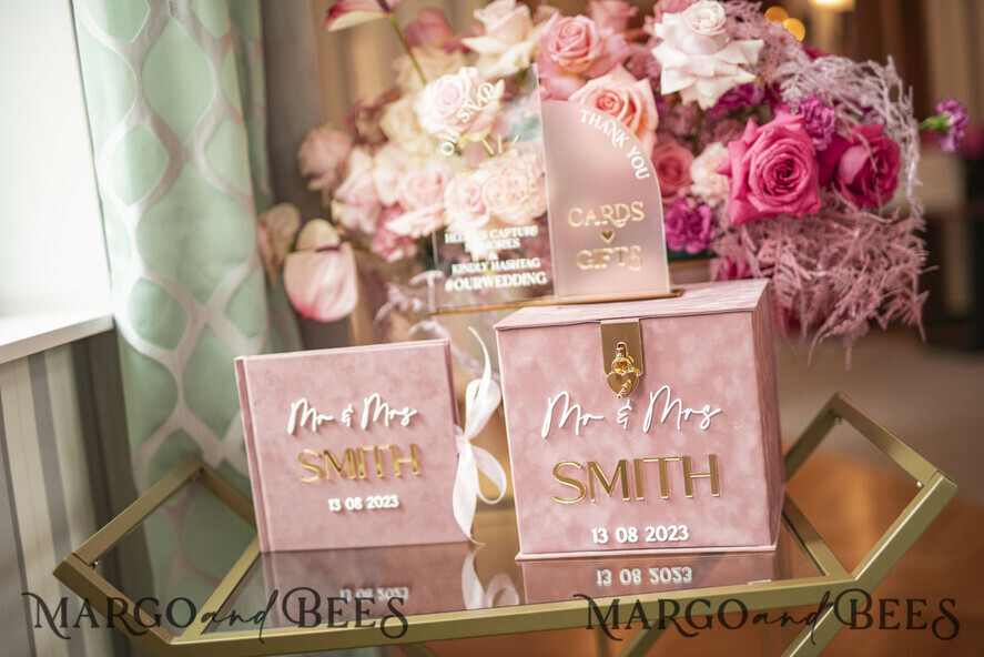 KARTONBOXEN  
 Samtkartenboxen Blush-Pink-Gold-Velvet-Set, Kartenbox mit Schloss & Polaroid-Gästebuch & Karten Geschenke-Schild und Instax-Anleitungsschild-Kombination sowie Stift-Set, Hochzeitskartenbox mit Deckel, Instant Instax-Gästebuch, Hochzeitsgeldbox, Sing-Gästebuch-Set.