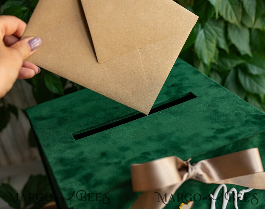 KARTONBOXEN  
 Samtkartenboxen Geschenkkartenbox & Schilderset, Samtgrüne Hochzeitswunschbrunnen-Geschenkkartenbox, personalisierte Hochzeitskartenbox, luxuriöse Kartenbox mit Grünpflanzen, Hochzeitskartenbox mit Deckel, smaragdgrüne Hochzeitsgeldbox, Gartenhochzeitskartenbox.