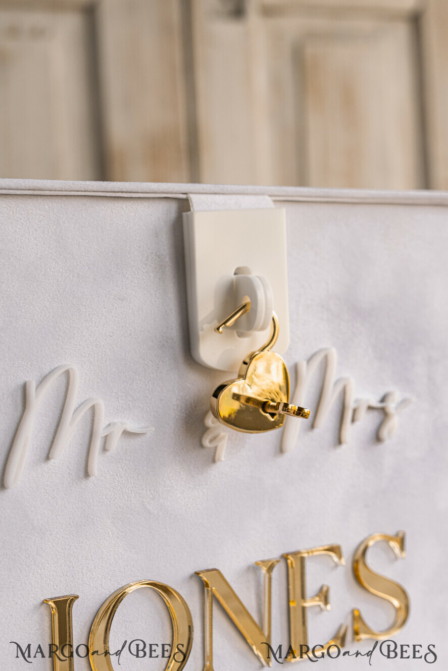 KARTONBOXEN  
 Samtkartenboxen Weiße Samt-Geschenkkartenbox mit Schloss & Karten Geschenke Schild Set, Samt klassische Hochzeitswunschbrunnen Geldgeschenkkartenbox, personalisierte goldene Plexi-Hochzeitskartenbox, luxuriöse Kartenbox, Hochzeitskartenbox mit Deckel, Hochzeitsgeldbox.