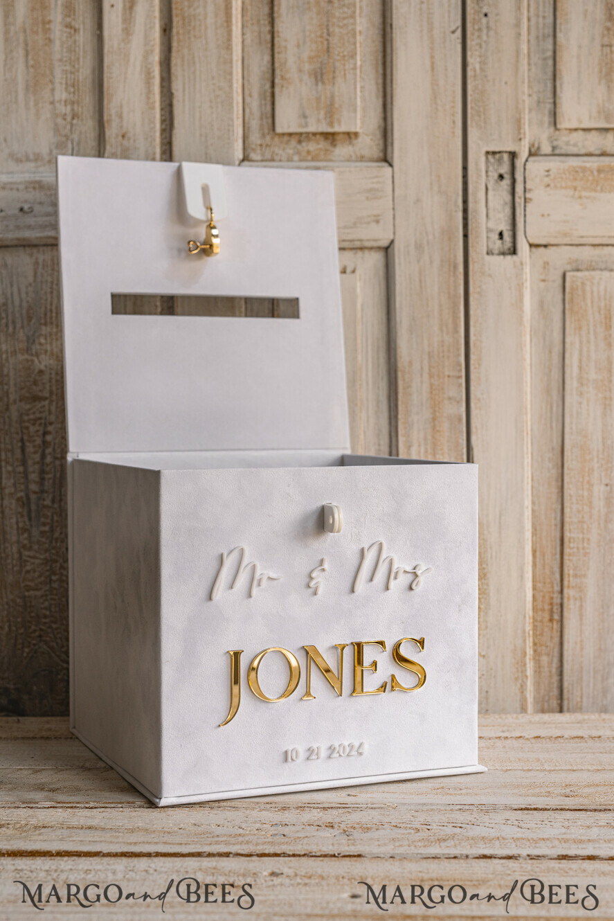 KARTONBOXEN  
 Samtkartenboxen Weiße Samt-Geschenkkartenbox mit Schloss & Karten Geschenke Schild Set, Samt klassische Hochzeitswunschbrunnen Geldgeschenkkartenbox, personalisierte goldene Plexi-Hochzeitskartenbox, luxuriöse Kartenbox, Hochzeitskartenbox mit Deckel, Hochzeitsgeldbox.
