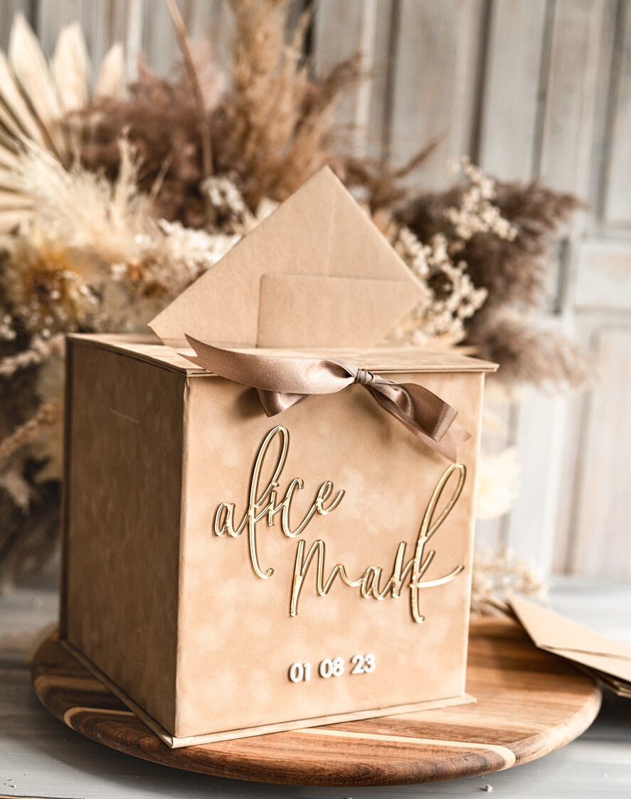 KARTONBOXEN  
 Samtkartenboxen Geschenkkartenbox, samtbeige Hochzeitswunschbox für Geldgeschenkkarten, personalisierte Hochzeitskartenbox, Luxus-Kartenbox, Hochzeitskartenbox mit Deckel, Hochzeitsgeldbox, Hochzeitskartenbox.