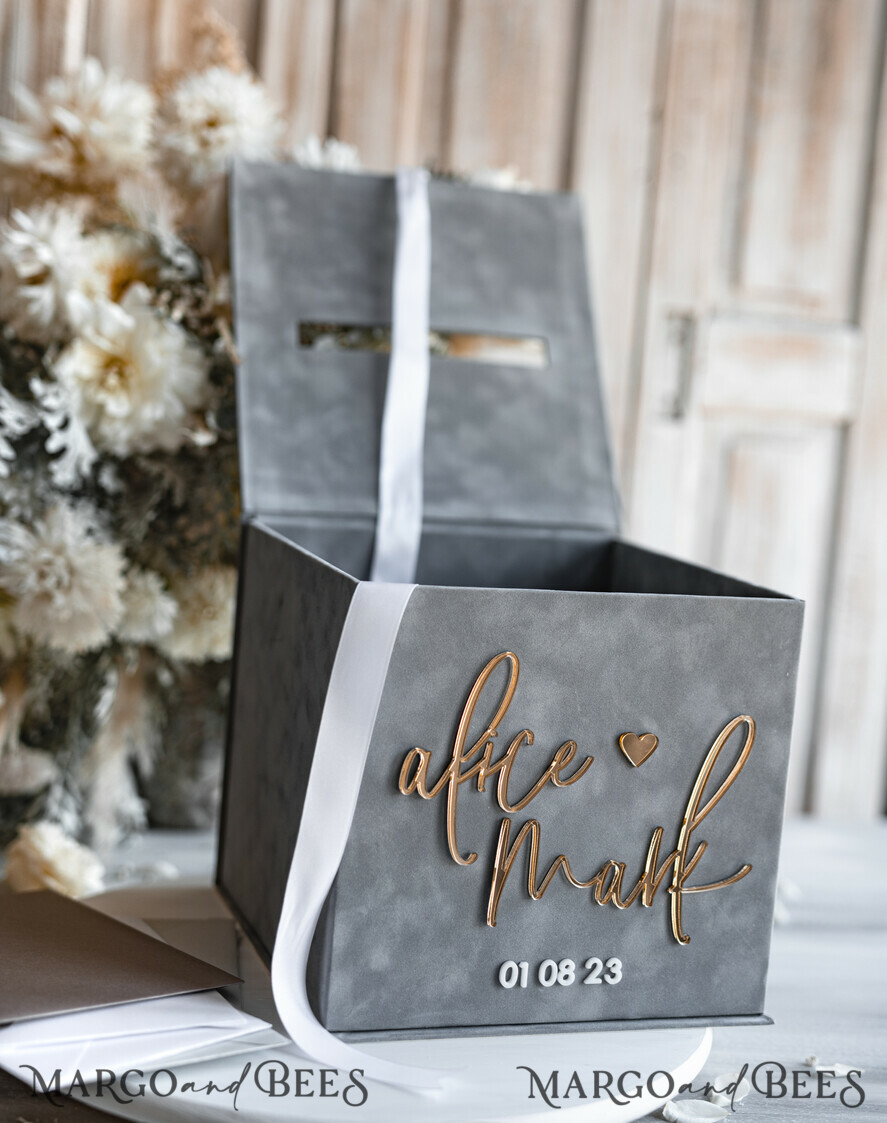 KARTONBOXEN  
 Samtkartenboxen Geschenkkartenbox & Schild Set, Samtgraue Hochzeitswunschbrunnen-Geschenkkartenbox, Personalisierte Hochzeitskartenbox, Graue Luxus-Kartenbox, Hochzeitskartenbox mit Deckel, Graue Hochzeitsgeldbox, Hochzeitskartenbox