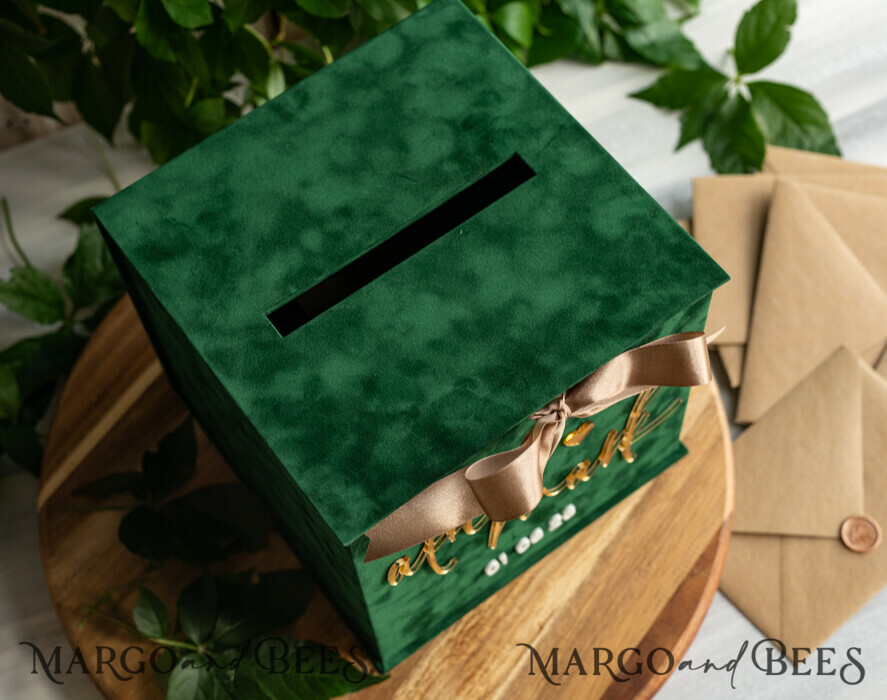 KARTONBOXEN  
 Samtkartenboxen Geschenkkartenbox, Samtgrüne Hochzeitswunschbox für Geldgeschenke, personalisierte Hochzeitskartenbox, luxuriöse Grünpflanzenkartenbox, Hochzeitskartenbox in Grün und Gold mit Deckel, Hochzeitsgeldbox, smaragdgrüne Hochzeitskartenbox.