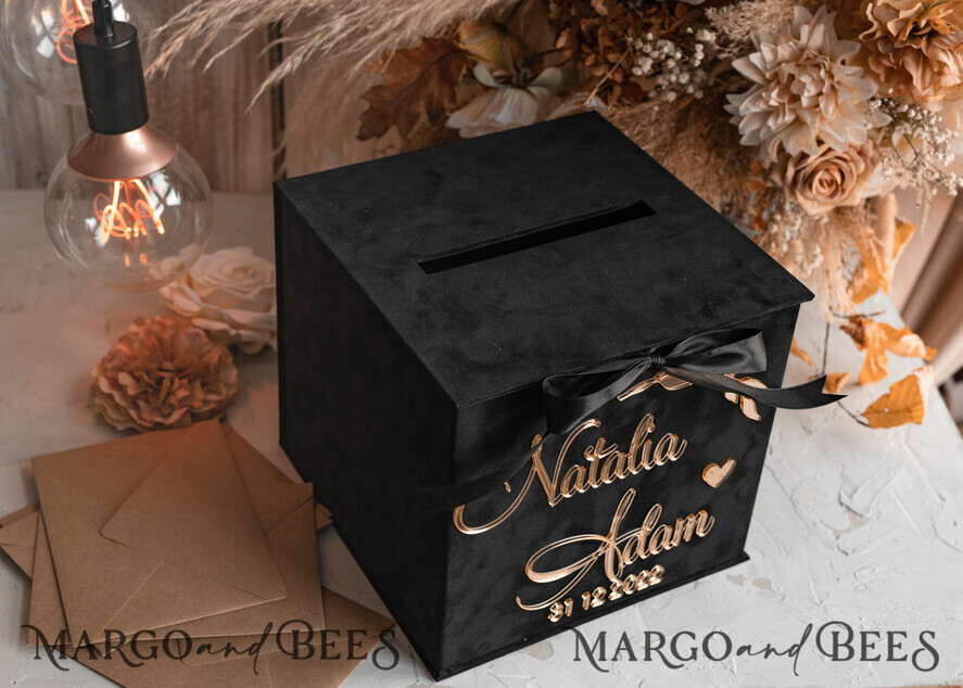 KARTONBOXEN  
 Samtkartenboxen Schwarze Gold Geschenkkartenbox, Samt Neujahrs Hochzeitswunschbrunnen Geldgeschenkkartenbox, Halloween personalisierte Hochzeitskartenbox, schwarze Gold Luxus Kartenbox, elegante Hochzeitskartenbox mit Deckel.