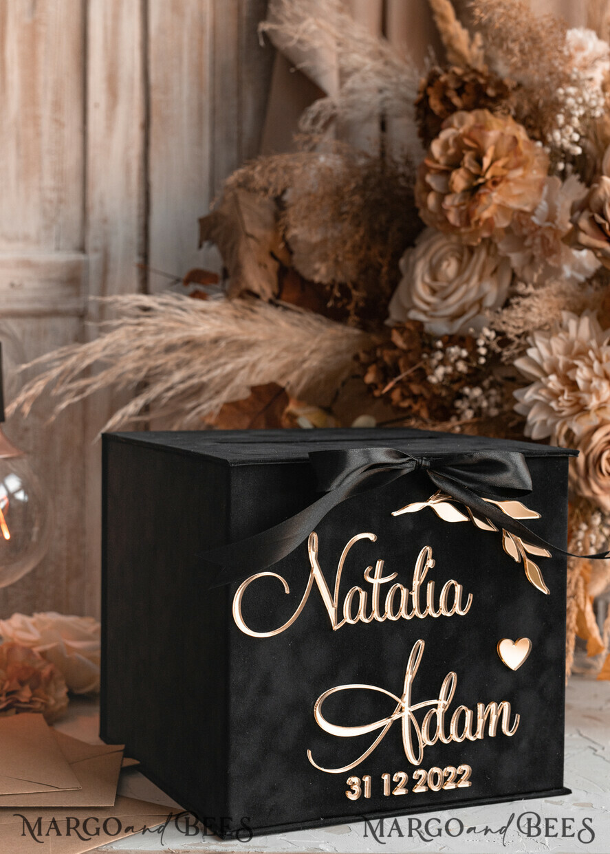 KARTONBOXEN  
 Samtkartenboxen Schwarze Gold Geschenkkartenbox, Samt Neujahrs Hochzeitswunschbrunnen Geldgeschenkkartenbox, Halloween personalisierte Hochzeitskartenbox, schwarze Gold Luxus Kartenbox, elegante Hochzeitskartenbox mit Deckel.