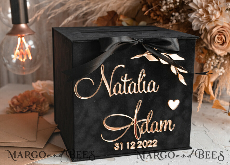 KARTONBOXEN  
 Samtkartenboxen Schwarze Gold Geschenkkartenbox, Samt Neujahrs Hochzeitswunschbrunnen Geldgeschenkkartenbox, Halloween personalisierte Hochzeitskartenbox, schwarze Gold Luxus Kartenbox, elegante Hochzeitskartenbox mit Deckel.