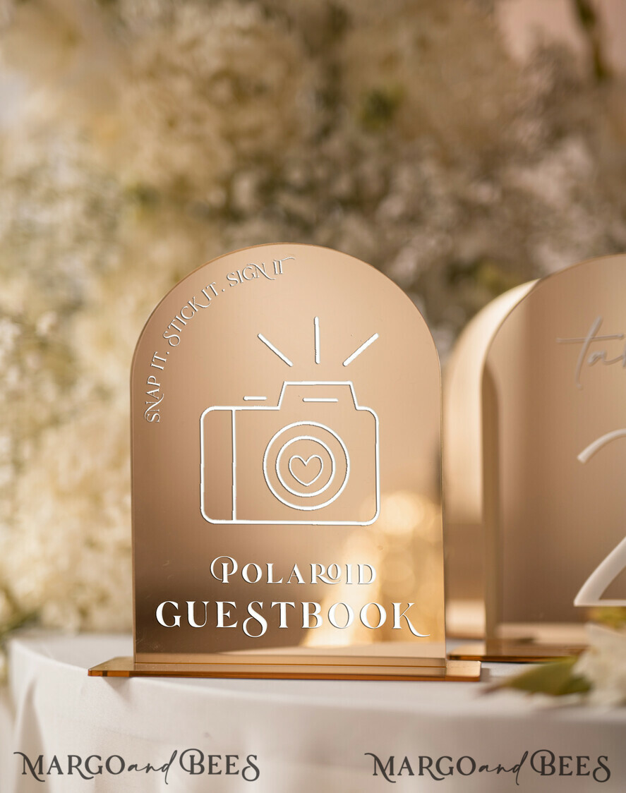 TISCHDEKORATIONSCHILDER   Gästebuch & Karten Geschenke Schilder Set von 3 Hochzeits-Schildern Polaroid Gästebuch-Schild - Gedenkenschild - Karten & Geschenke-Schild, Bundle Goldspiegel-Bogen Karten Geschenke-Schild, goldenes Plexi-Schild Gedenkenschild unser Gästebuch im Großformat
