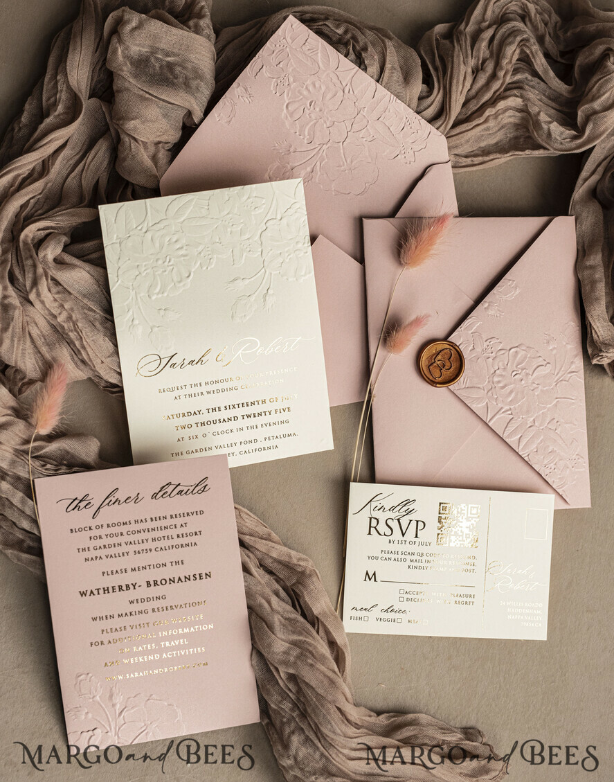 HOCHZEITS EINLADUNGEN geprägte Einladungen Feine Kunst Prägung Blinde Blush Pink Gold Hochzeitseinladung, Goldene geprägte Rosen Blumen Hochzeitseinladung, Boho Ecru geprägte Einladungssuite, Goldfolien Hochzeitseinladungssuite, Hochzeitseinladungen gold.