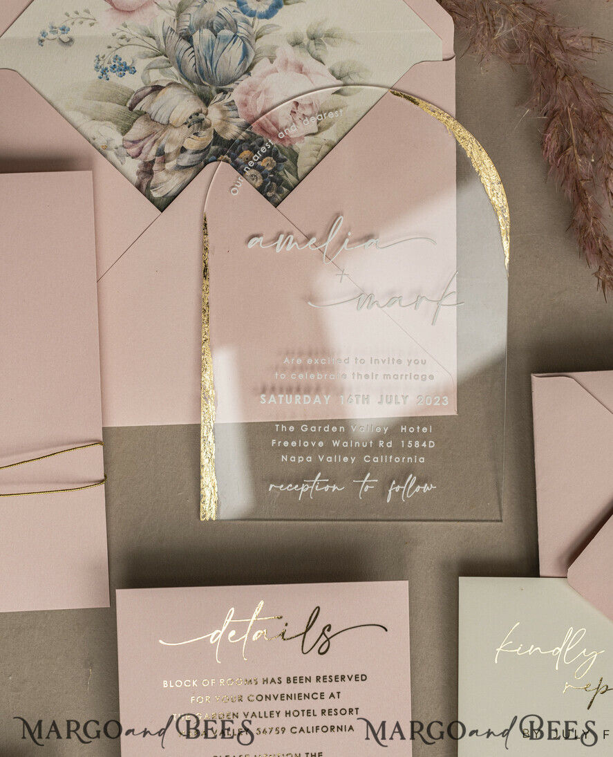 HOCHZEITS EINLADUNGEN Plexiglas Acrylspiegel Blush Pink Klare Bogen Hochzeitskarten, Elegante Gartenhochzeitseinladungen, Nude Acryl transparente Hochzeitseinladungen, Bogen Plexi Hochzeitseinladung Set