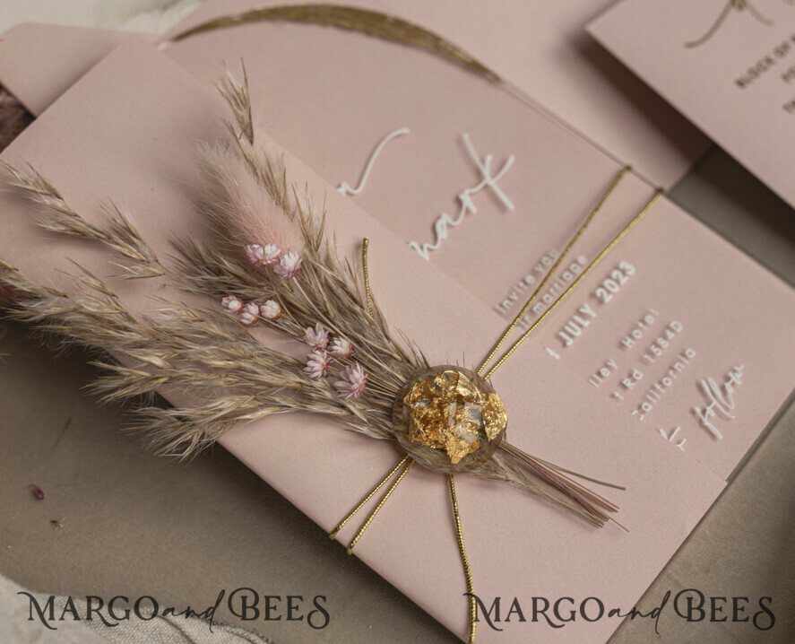 HOCHZEITS EINLADUNGEN Plexiglas Acrylspiegel Blush Pink Klare Bogen Hochzeitskarten, Elegante Gartenhochzeitseinladungen, Nude Acryl transparente Hochzeitseinladungen, Bogen Plexi Hochzeitseinladung Set
