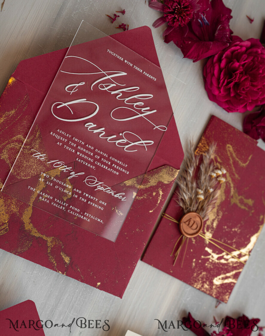 HOCHZEITS EINLADUNGEN Plexiglas Acrylspiegel Burgunder Spiegel goldene Hochzeitseinladungen, elegante Marmor-Hochzeitskarten, kastanienfarbene Acryl-Hochzeitseinladungen, Pampasgras goldene Plexi-Hochzeitseinladung Suite.