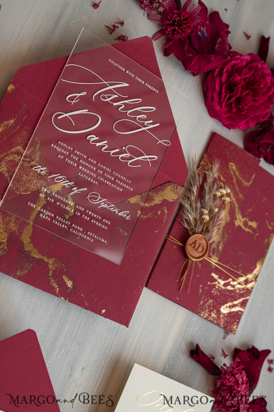HOCHZEITS EINLADUNGEN Plexiglas Acrylspiegel Burgunder Spiegel goldene Hochzeitseinladungen, elegante Marmor-Hochzeitskarten, kastanienfarbene Acryl-Hochzeitseinladungen, Pampasgras goldene Plexi-Hochzeitseinladung Suite.