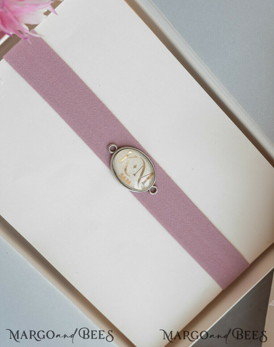 BRAUT Bolero, Kleider, Strumpfband Geschenkidee für die Braut Strumpfband Rosa Strumpfband mit den Initialen des Brautpaares und dem Hochzeitsdatum in Geschenkbox – Überraschung vom Junggesellinnenabschied