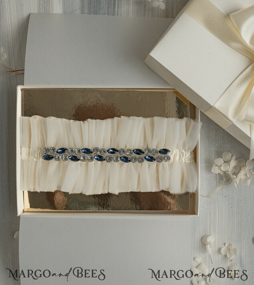 BRAUT Bolero, Kleider, Strumpfband Geschenkidee für die Braut Strumpfband Elegantes Strumpfband für die Braut – Geschenkbox mit „Etwas Blauem“ und Grußkarte