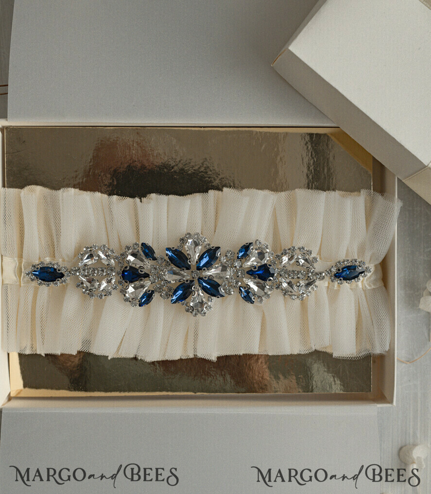 BRAUT Bolero, Kleider, Strumpfband Geschenkidee für die Braut Strumpfband Elegantes Strumpfband für die Braut – Geschenkbox mit „Etwas Blauem“ und Grußkarte